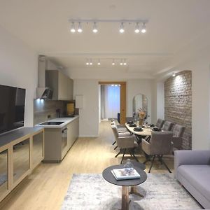 Spacious Apartments In Mitte- Feel The Citycenter